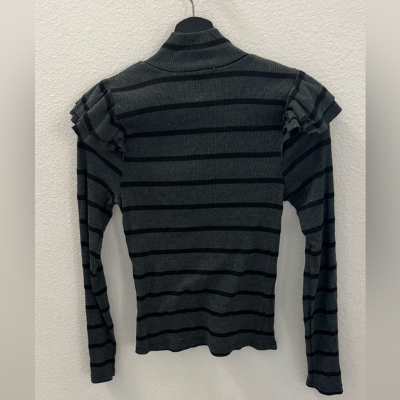 NWT Chic Striped Black and Gray Sweater by Anthropologie 
Size Small - Picture 4 of 5